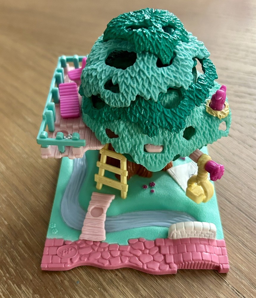 Vintage 1994 Bluebird Polly Pocket Tree House Only