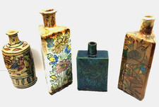 BOUTEILLES EN CÉRAMIQUE STYLE PERSAN TURC IZNIK - Lot de 4 - Anciennes