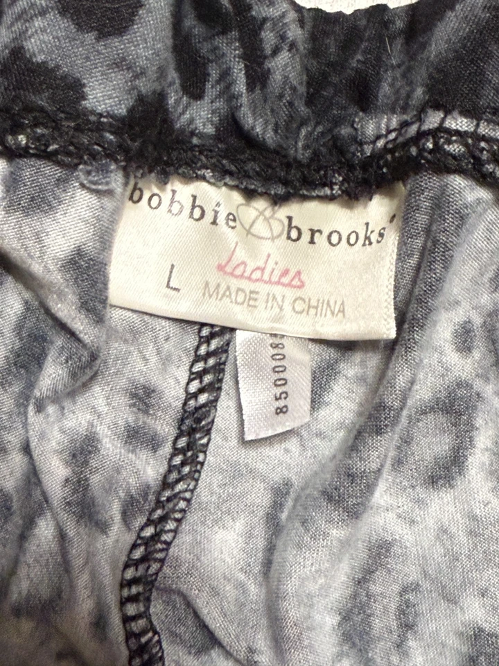 Bobbie Brooks 裤子女式大号打底裤黑色灰色猎豹印花 36 英寸长 — 第 4/4 张图片