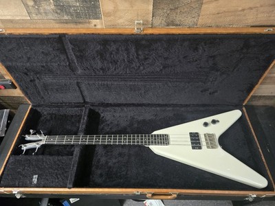 KRAMER　ベース Kramer Vanguard Bass 1980 / 81 Aluminum Flying V Creme White Holy
