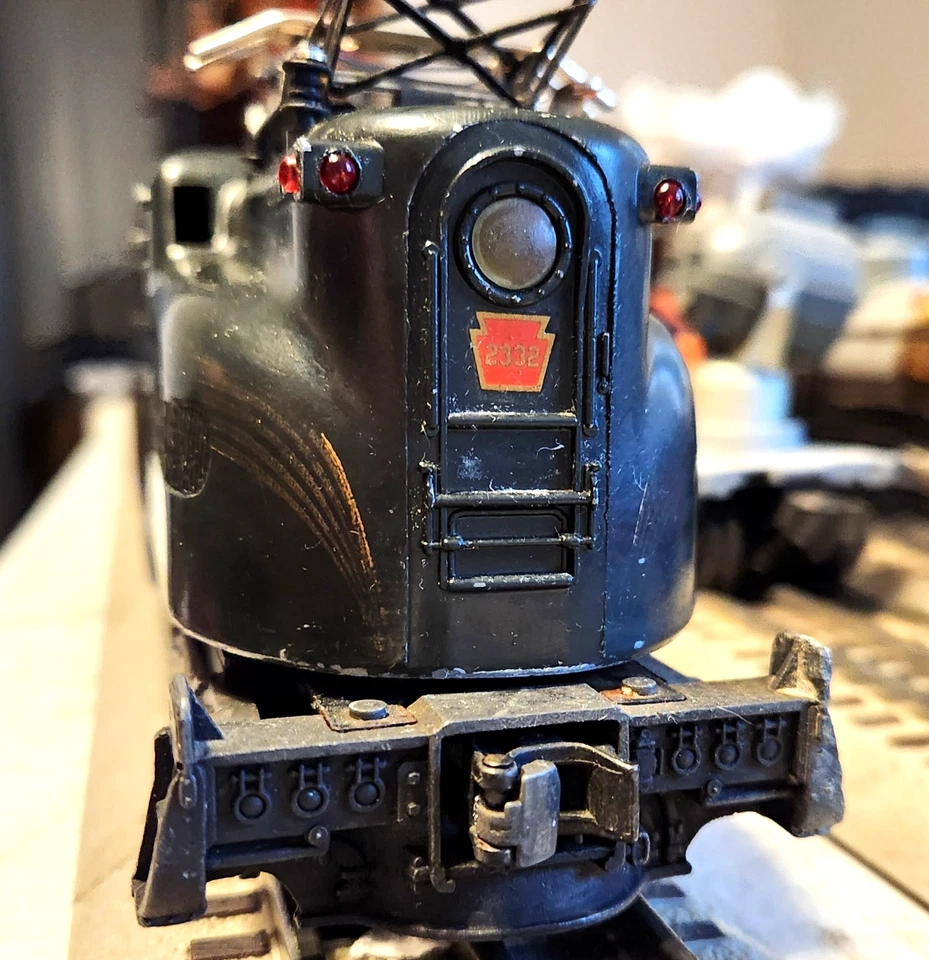 LIONEL RARE 2332 GREEN PRR GG-1 IN GOOD COND, RUNS WELL. - Image 2 of 4