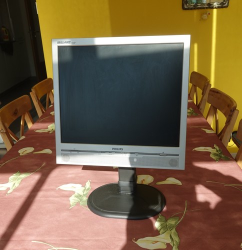Ecran Philips BRILLIANCE 170PS orientable 90 degrés - Photo 2/12