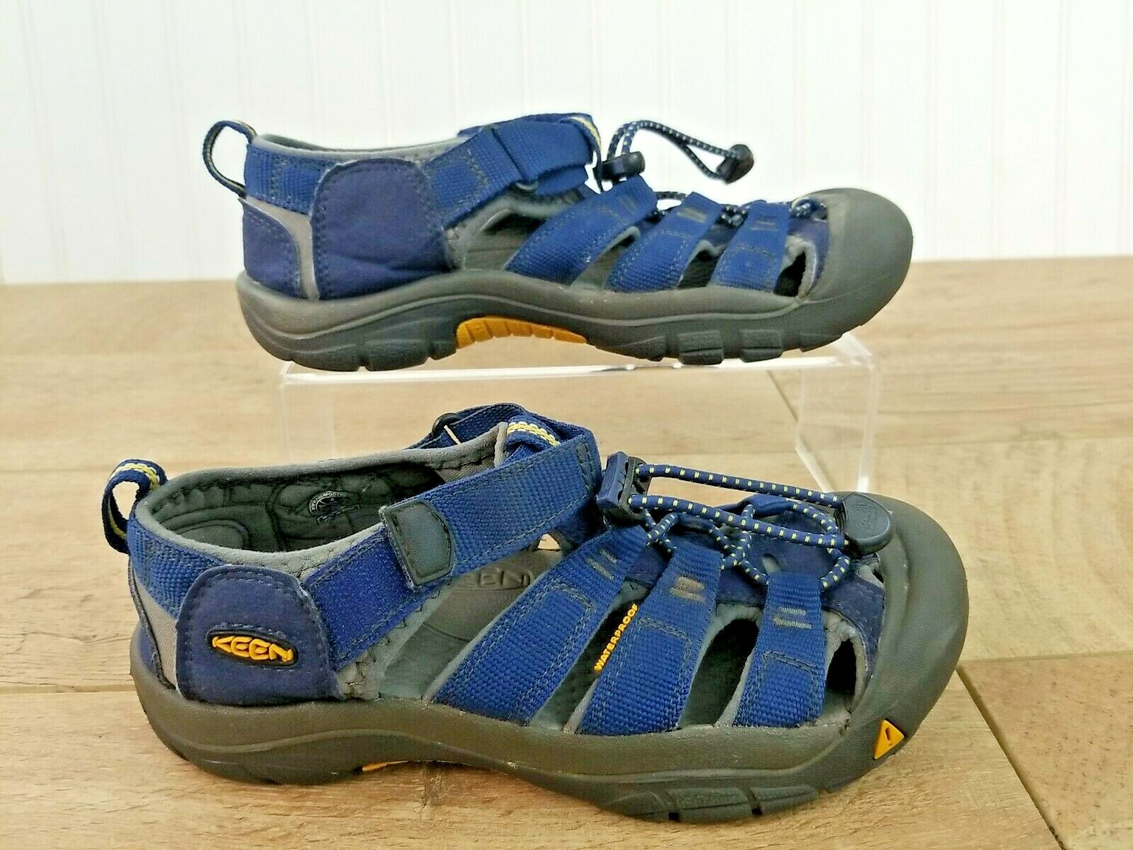 Sandali impermeabili per bambini Keen Newport H2 taglia 4 (37 EU) blu scarpe da acqua usati in ottime condizioni