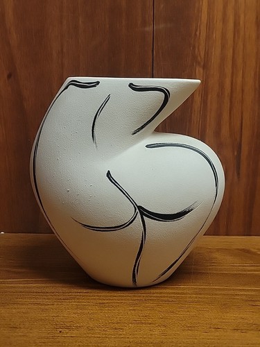 Donna Polseno Signed Studio Pottery Vase - Abstract / Picasso Style Nude Woman - Picture 2 of 16