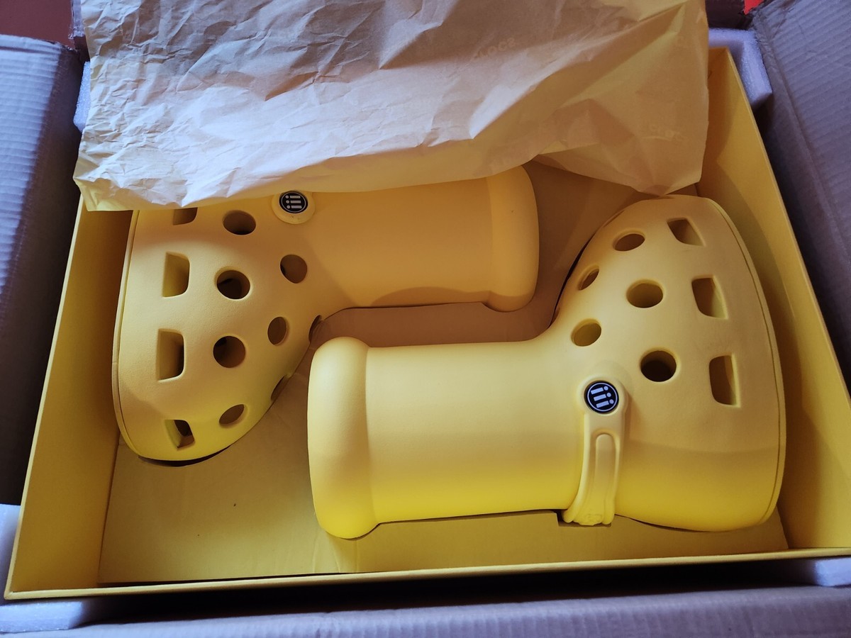 靴 MSCHF X CROCS BIG RED BOOT (YELLOW) 24cm MSCHF x Crocs Big Yellow Boots vs Big Red Boots (Which Are