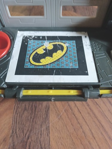 Mattel DC Comics Super Friends Batman Bat Cave Playset - Picture 8 of 10