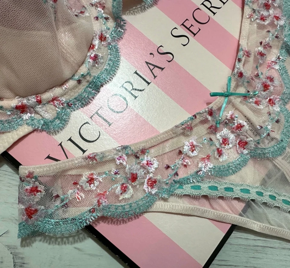 Бюстгальтер Victoria's Secret без подкладки с бразильской вышивкой цветком вишни балконет - Изображение 3 из 4