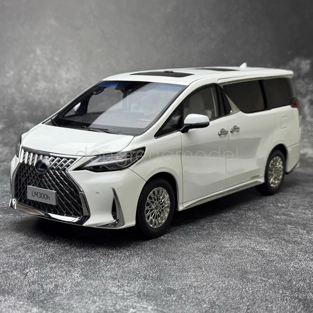 KYOSHO 1/18 Scale LEXUS LM300h MPV White Diecast Car Model