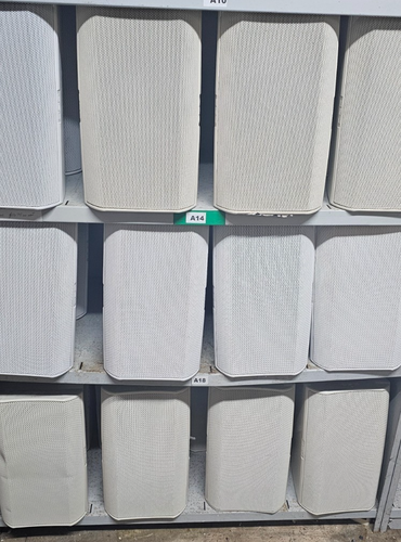 QSC AD‑S4T AcousticDesign Loudspeakers x2 – Light/Dark Brown, White/Grey ✅ - Picture 2 of 34
