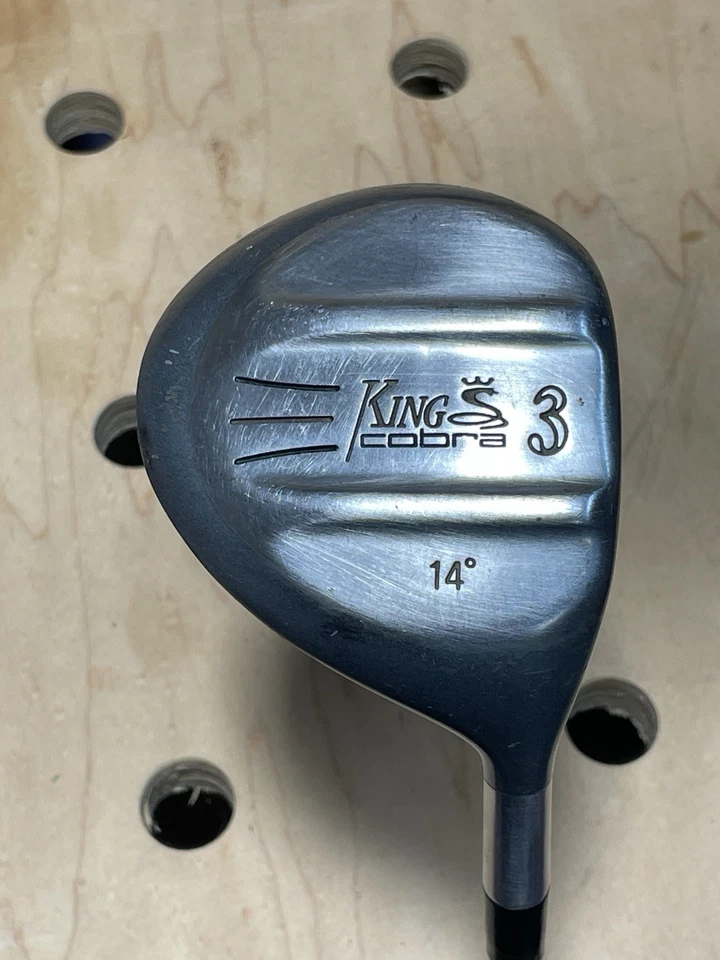 King Cobra 3 Madeira | Loft 14° | Eixo de Grafite Rígido | Punho Lamkin Médio - Imagem 2 de 4