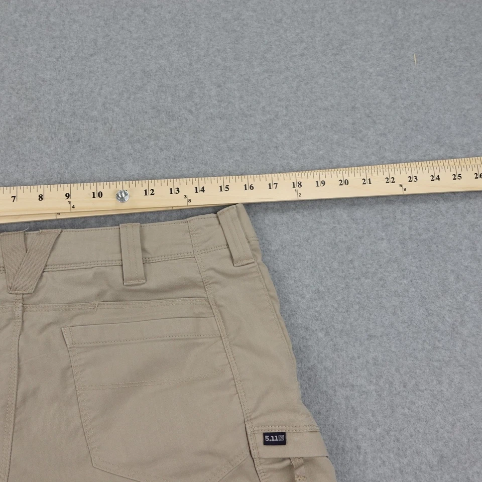 Pantalones Cortos Chinos Tácticos 5.11 Para Hombre Talla 31 Beige Frente Plano Bolsillos Elastizados Logo Foto 4 de 4