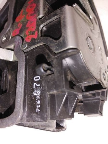 2005 BMW 530I E60 REAR RIGHT DOOR LATCH - Picture 7 of 8