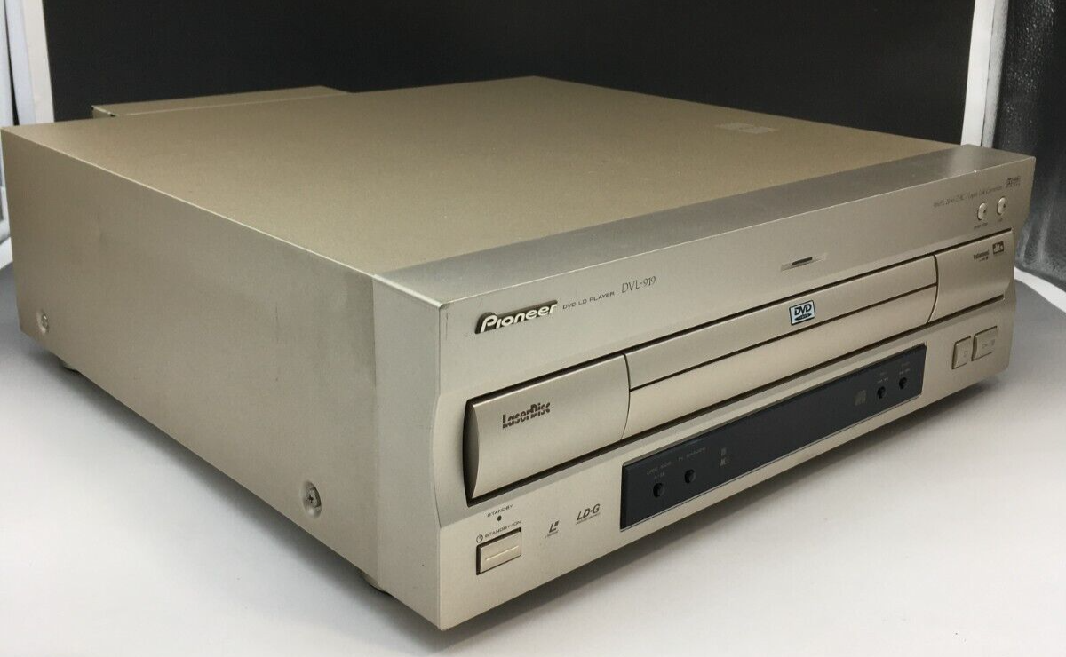Pioneer DVL-919 LD Laser Disc DVD Player with Remote Pioneer DVL-919 LD Laser Disc DVD Player with Remote