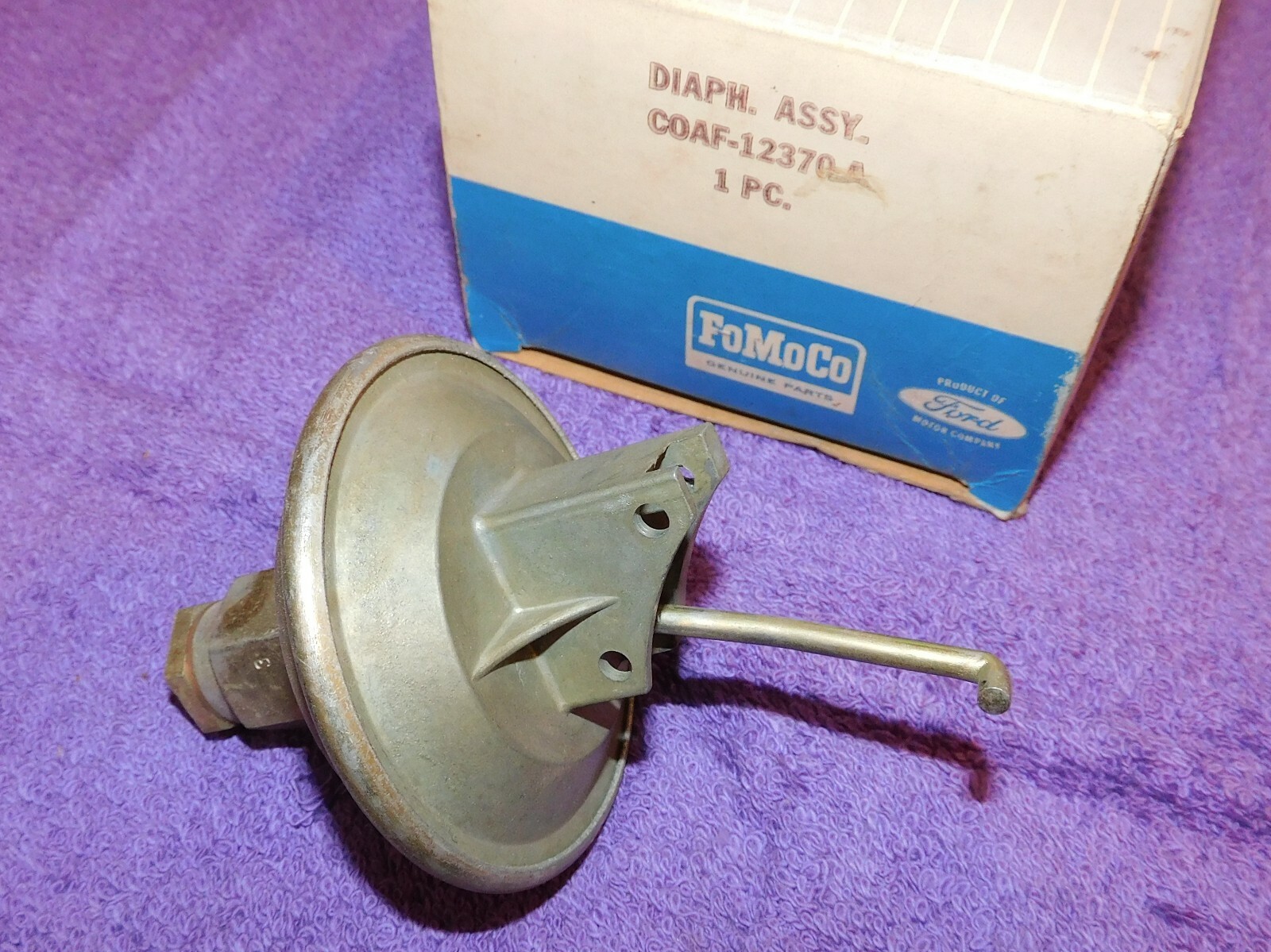19601962 Ford Mercury Edsel NOS 6Cyl 223 DISTRIBUTOR VACUUM ADVANCE