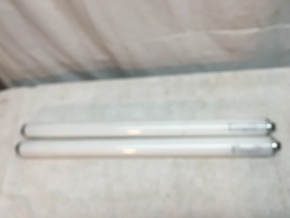 2 new GE 24" H.O. FLUORESCENT light bulb 35w daylight sign F24T12/D/HO USA 10275 - Image 3 of 3