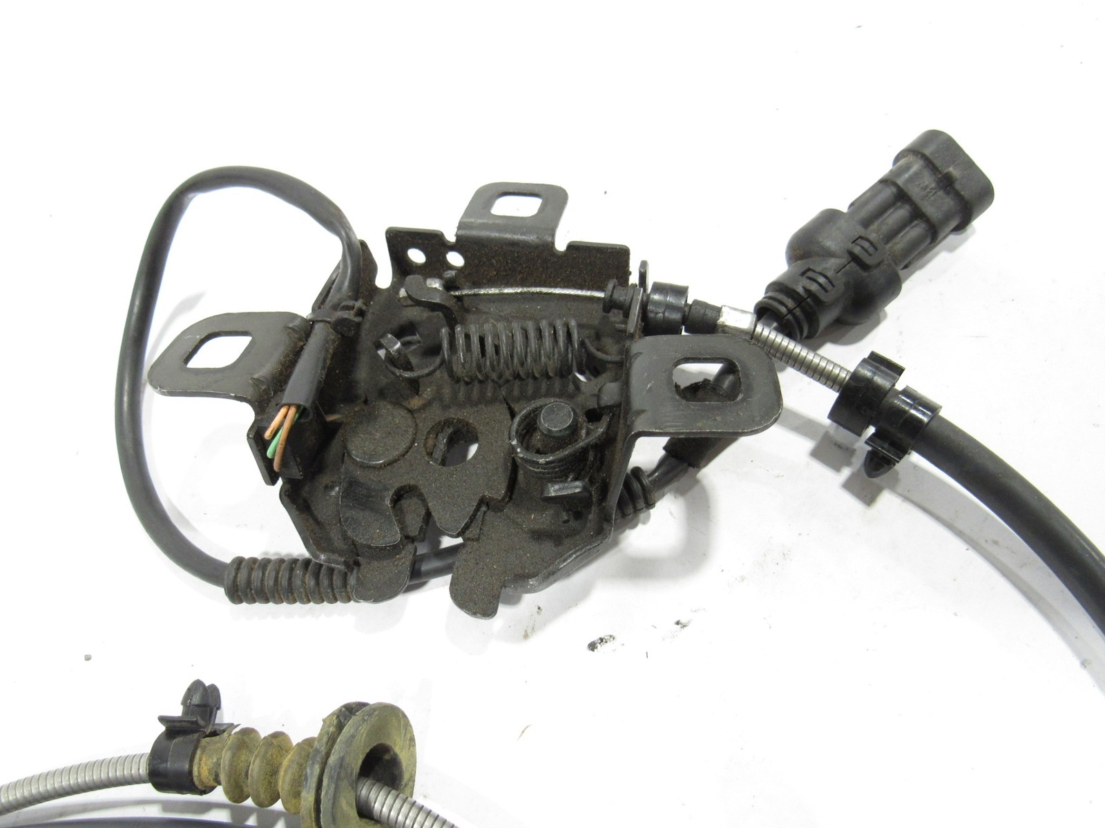 Ferrari 458 Italia 2011 Rear Left Engine Compartment Lid Lock W/ Cable 09-15 ;:Y