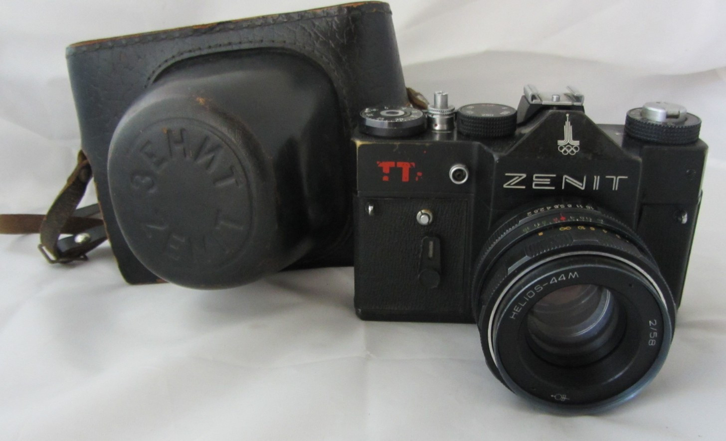 FOTOCAMERA RUSSA ZENIT TTL FUNZIONANTE