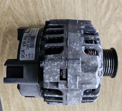 Original Valeo VW Fox 5n Polo 9n3 1.2 Lichtmaschine Generator 14V 90A 03D903025J