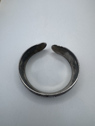 Wide Style Tibetan Silver Cuff Bangle One Size Women's Size 7 Costume Jewelry - Picture 7 of 8