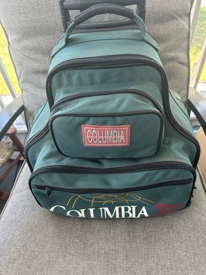 Columbia 300 3 Ball Bowling Bag Green.  Needs Support Repair At Bottom See Pics