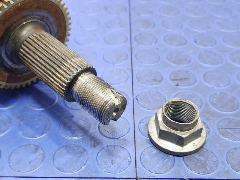 Eje de transmisión delantero derecho del pasajero Hyundai Tucson 16-18 1,6 L OEM Foto 2 de 4