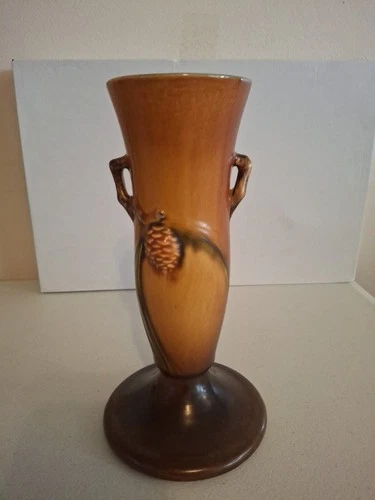 1935 Roseville Pinecone Vase 705-9.
