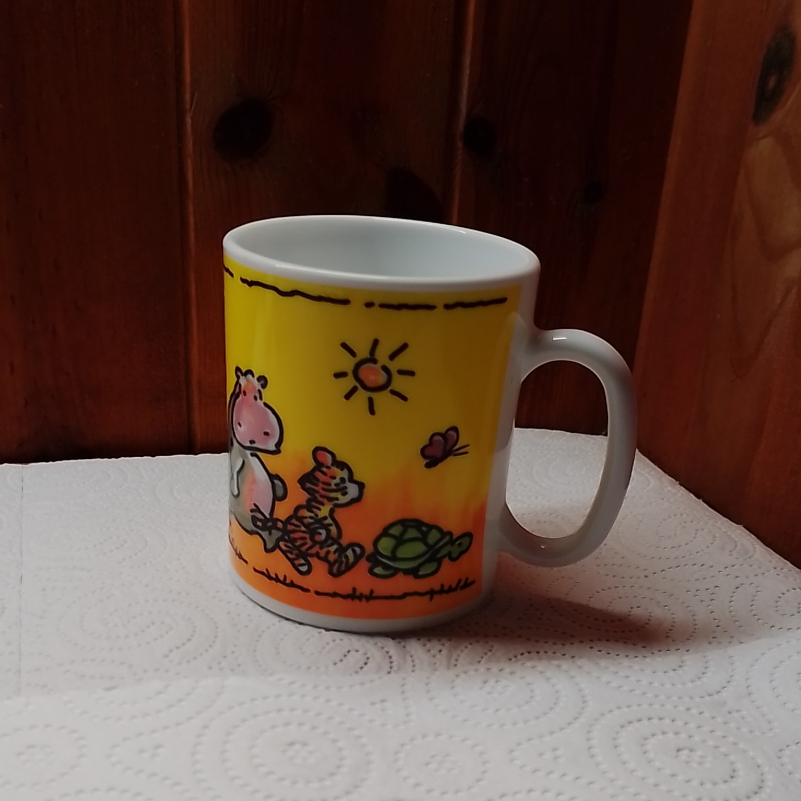 wunderschöne Kindertasse, Arcopal, mit Tiermotive, Frankreich, gebraucht 
