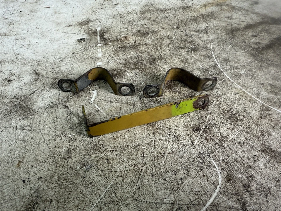 Soportes de elevación de colector de admisión Onan B43G B48G Foto 3 de 4