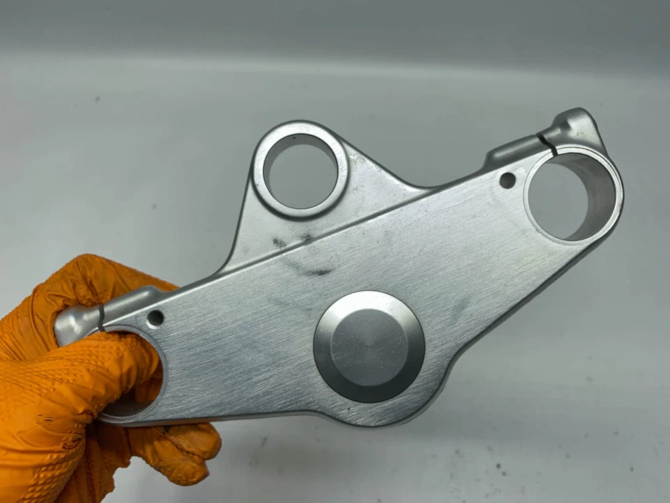 BMW K1200RS Top Triple Tree Top Yoke (6) 97' - Image 2 of 4