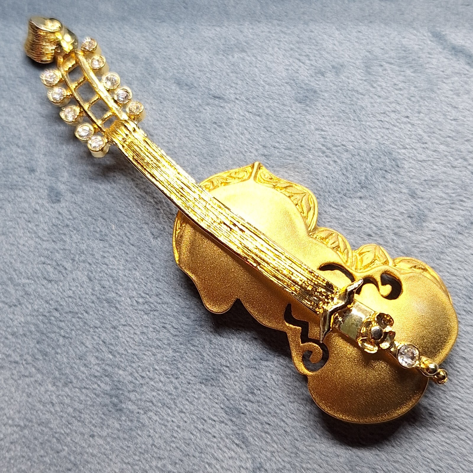 Tona String Instrument Rhinestone Gold Brooch-Vio… - image 1
