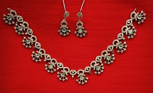 American Dimond Indian Wedding/Party Jewellery Bridal CZ Flower necklace set - Picture 3 of 6