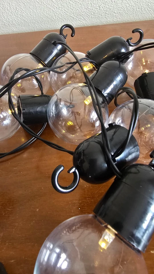 Guirnalda de luz de bola redonda 10 bombillas LED a batería para interiores Foto 2 de 4