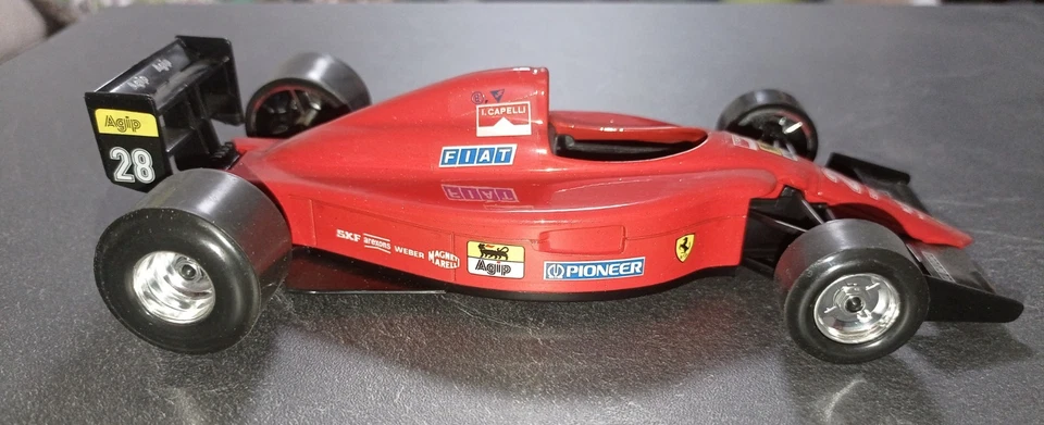 Ferrari F1 641/2 Nº28 Ivan Capelli Bburago 1/24 - Immagine 4 di 4