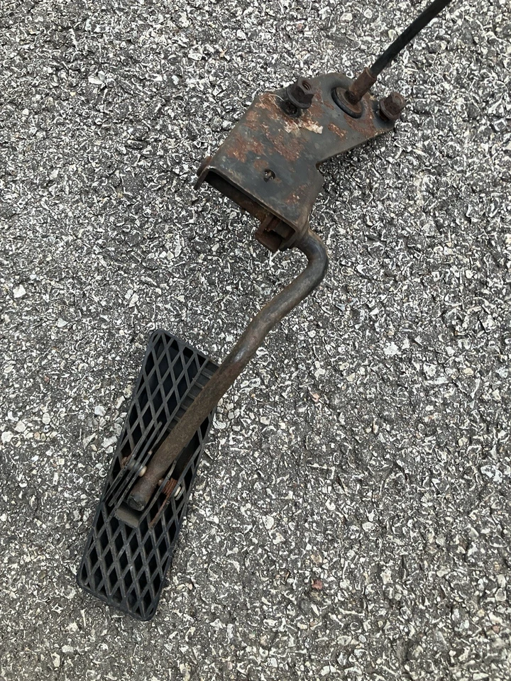 Conjunto de acelerador de pedal de gasolina Mopar A-Body 1968-76. Dodge Plymouth Duster Valiant Foto 4 de 4