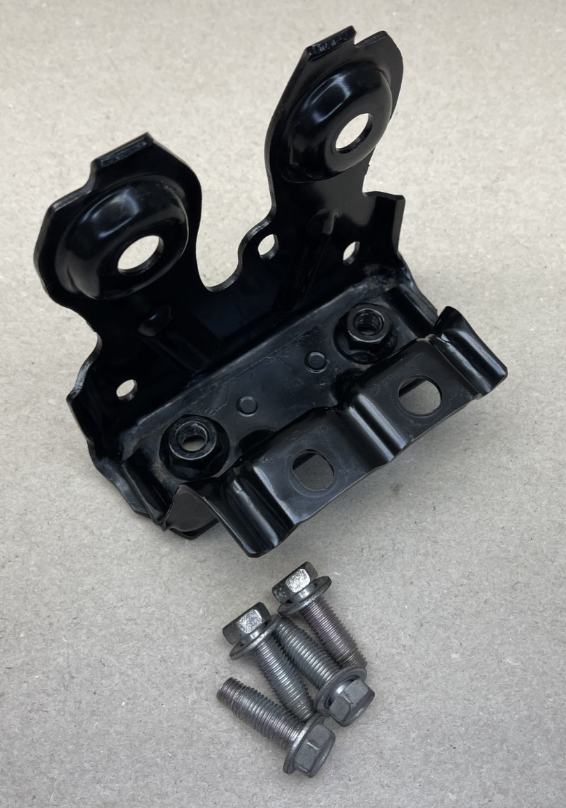 06-24 Lexus IS250 IS350 ISC STABILIZER BAR BRACKET LEFT OR RIGHT OEM 48809-30130