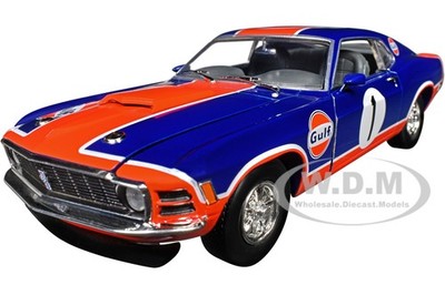 1970 FORD MUSTANG CUSTOM #1 ''GULF OIL'' 1/24 DIECAST MODEL CAR BY M2 40300-135 B