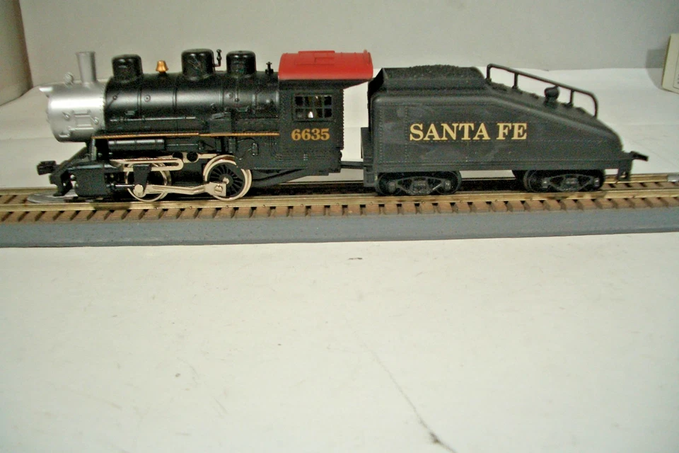 Model Power 0-4-0 Shifter Locomotive + Santa Fe Tender #6634 HO Vintage MINT - Image 4 of 4