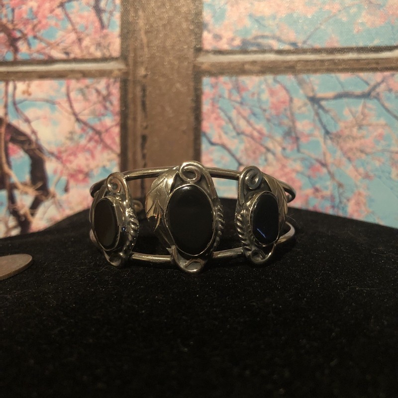 Native Jeweler COIN Silver (.900) & Genuine Polished BLACK ONYX Bracelet