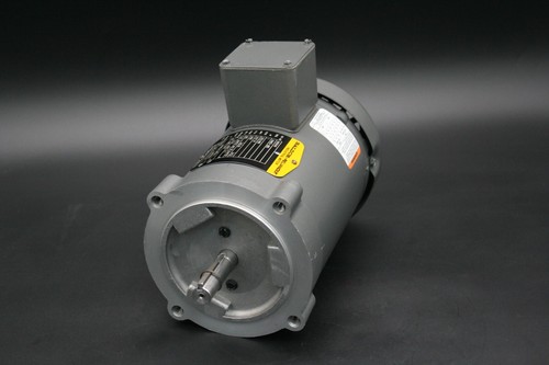 One (1) Baldor VM3545 Electric Motor 34A63-282 3PH 1HP 230/460V 3450rpm 60hz NEW - Picture 5 of 11