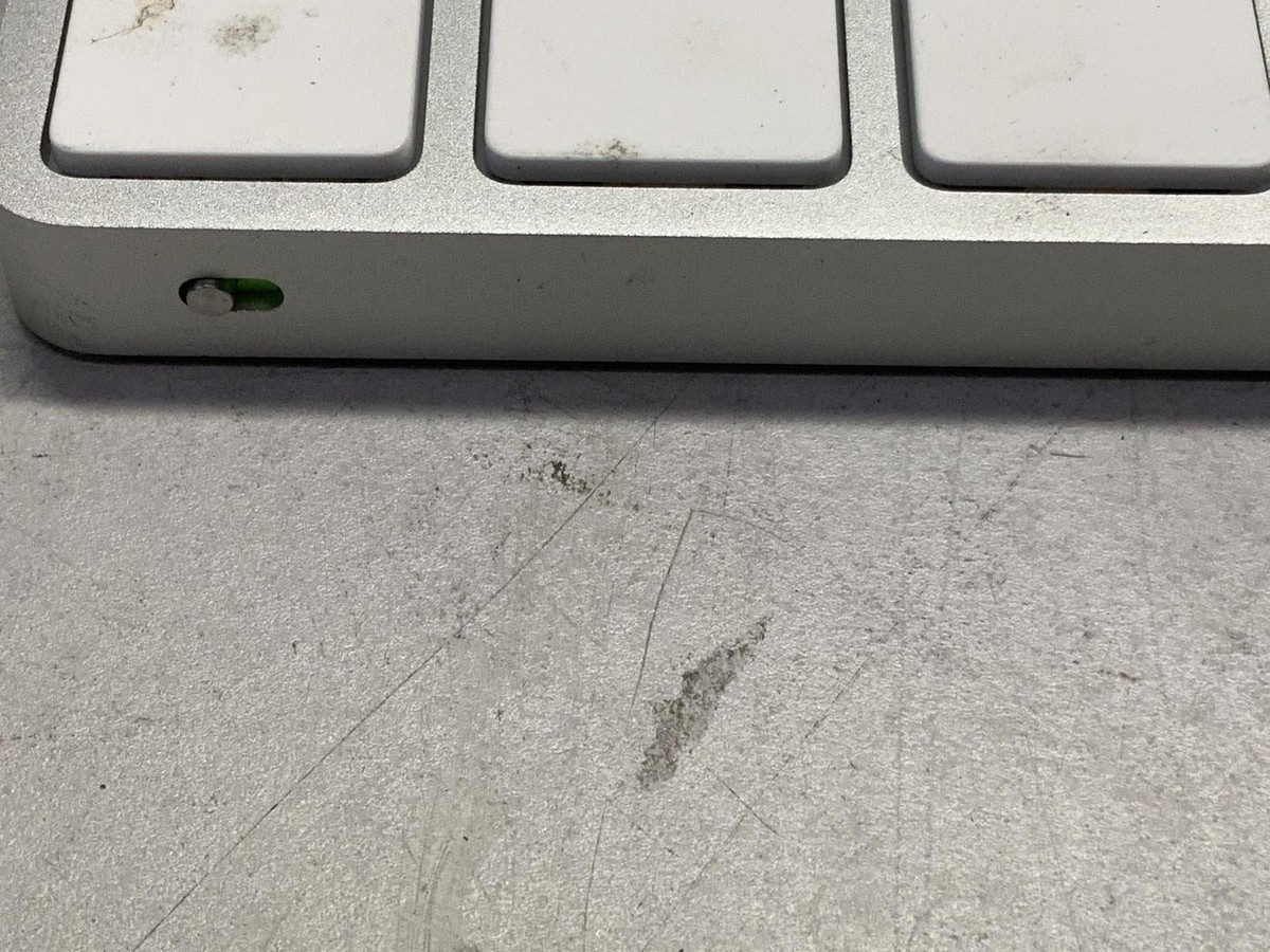 APPLE Apple A1843 Magic Wireless Keyboard with Numeric Pad APPLE Apple A1843 Magic Wireless Keyboard with Numeric Pad