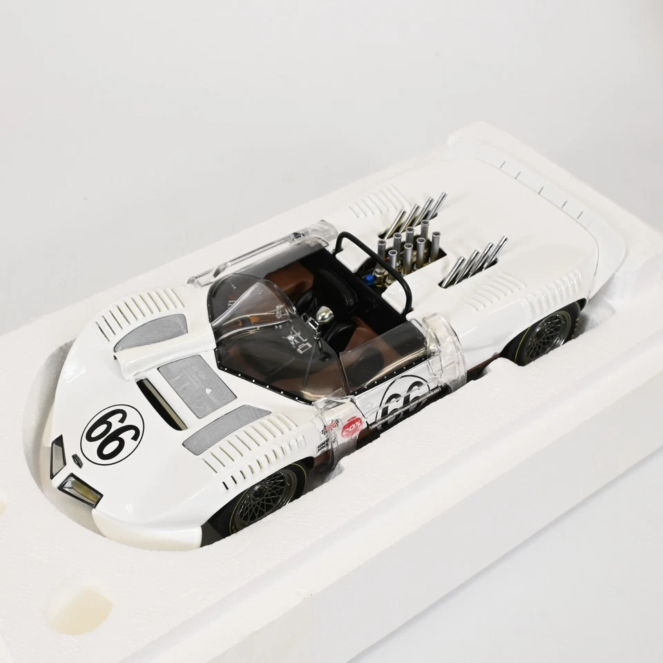 AUTOart Millennium 1/18 Chaparral 2 #66 White Diecast Model Car - Image 3 of 4