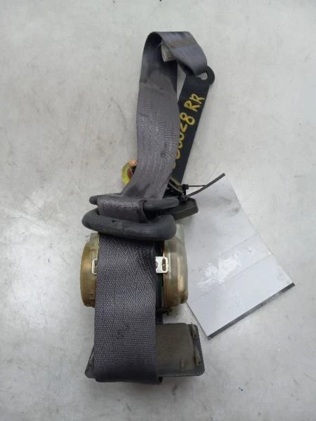 1991 TOYOTA PICKUP EXTRA CAB PASSENGER REAR SEAT BELT ASSEMBLY - Image 2 of 4