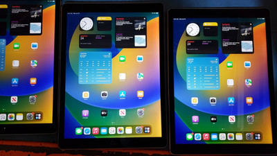 Lot of 4 Apple iPad Pro 12.9 A1584 32 GB, Wi-Fi, 12.9 in - Space Gray ML0F2LL/A