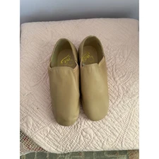 Stelle Nude Slip-On Dance Shoes Size 3ML
