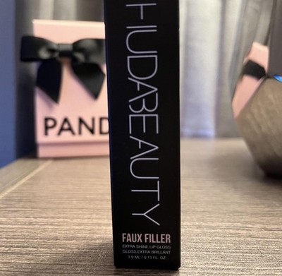 Huda Beauty Faux Filler Extra Shine Lip Gloss Sugar Baby 3.9 ml Liquid