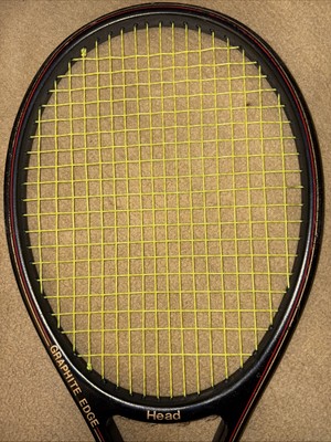 （HEAD）社のヴィンテージテニスラケット「グラファイト エッジ（GRAPHITE EDGE）」です。 Head Graphite Edge Tennis Racquet Black Vintage 80's In Great