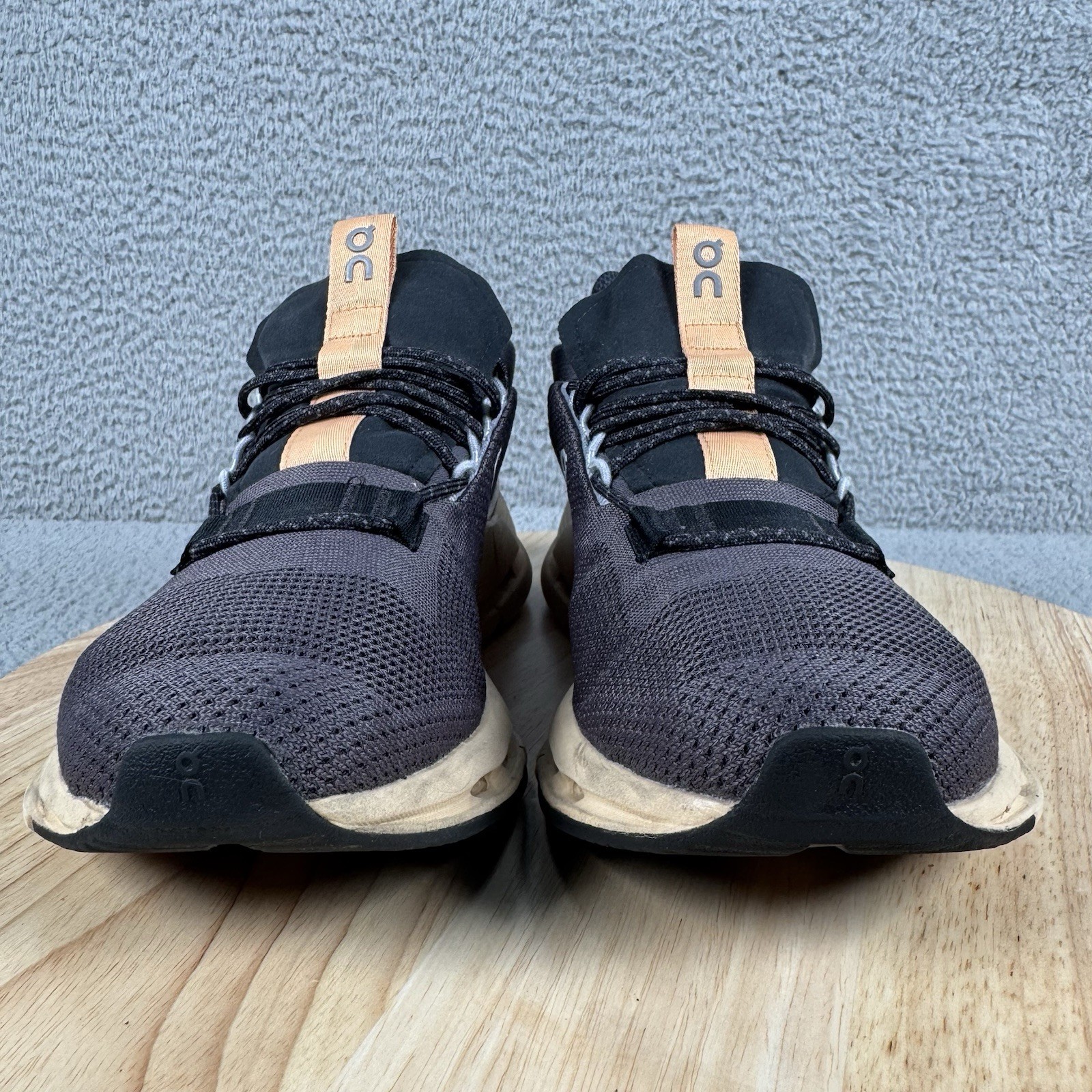 On Running Cloudnova Womens Size 7 Eclipse Savann… - image 2