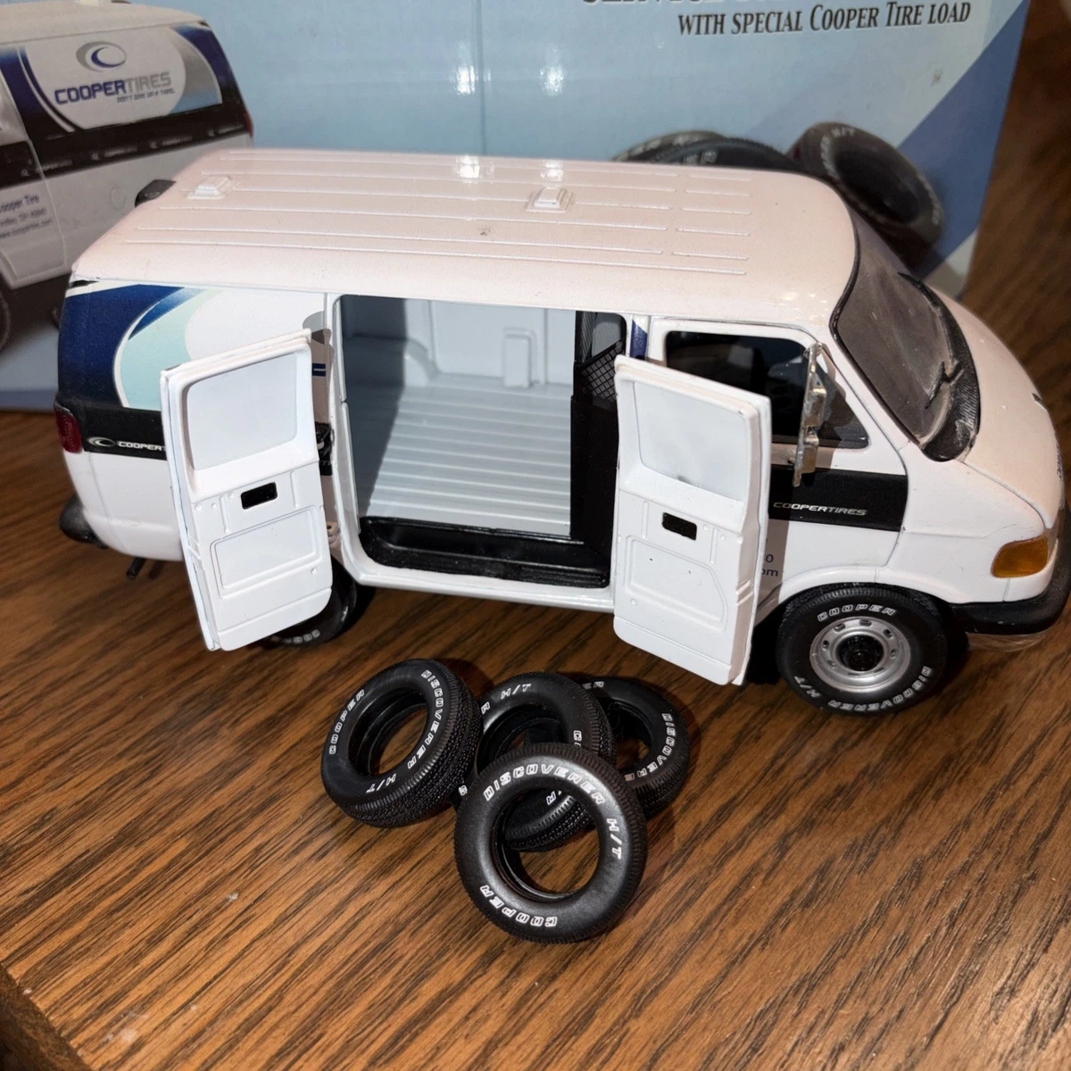 【希少】ファーストギア 1/25 ダッジ ラムバン CASE 建設機械 バン 希少】ファーストギア 1/25 ダッジ ラムバン CASE 建設機械 バン Van
