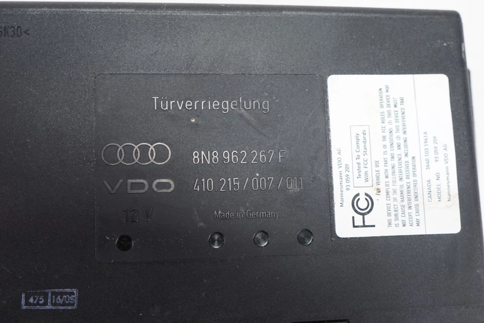 Módulo de control de carrocería AUDI TT cupé BCM BCU OEM 2003-2006 Foto 2 de 3