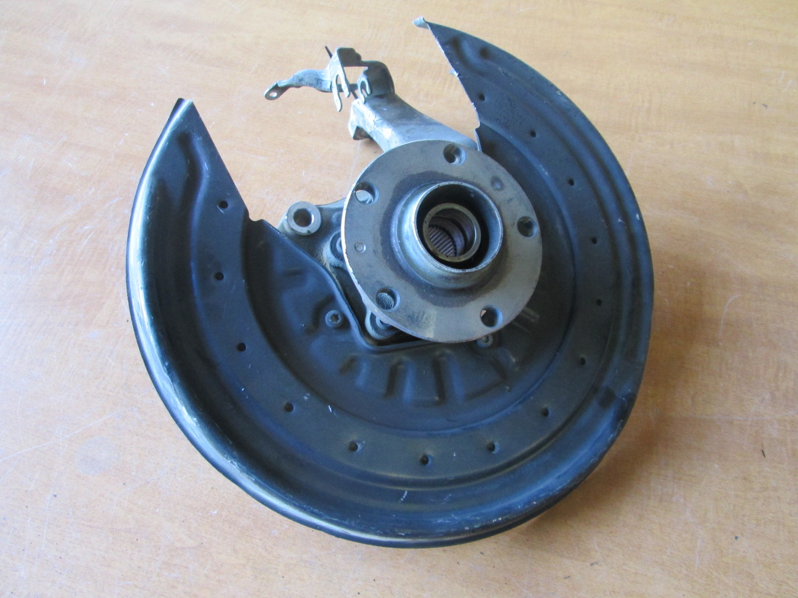 Bentley Continental GT 05  - LH Rear Steering Hub / Knuckle / Spindle / Bearing